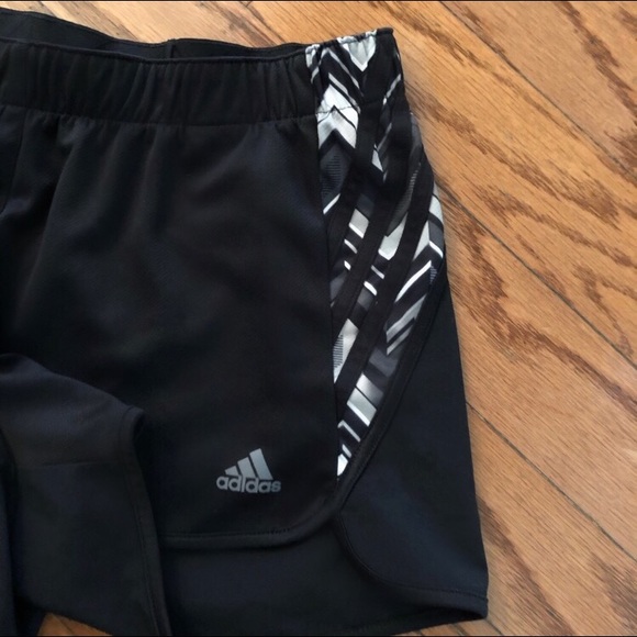 Adidas Women’s Climalite Athletic Patterned Shorts - Picture 2 of 2